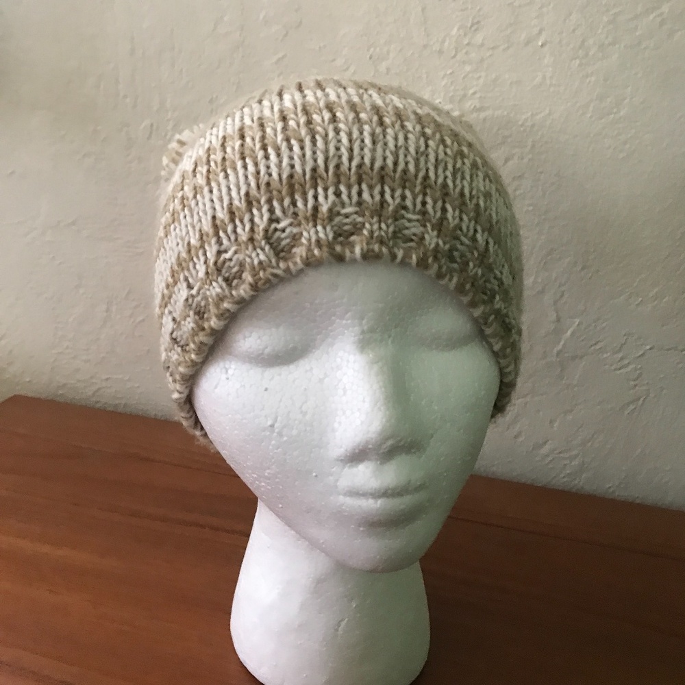 JOE BOXER knit hat for girls with two pomps